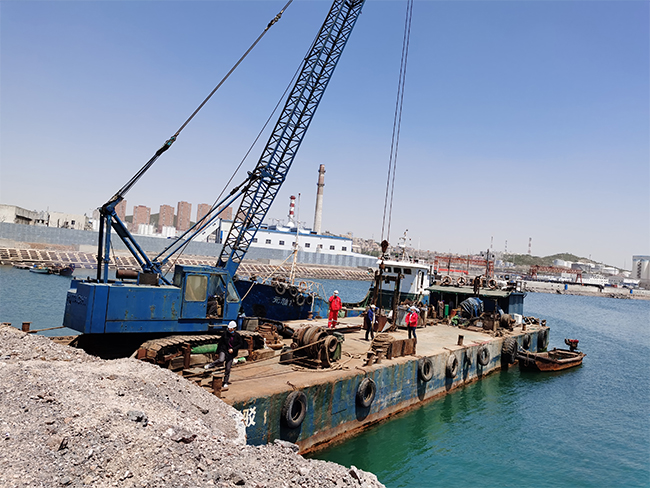 大連南碼頭海纜鋪設項目順利完工