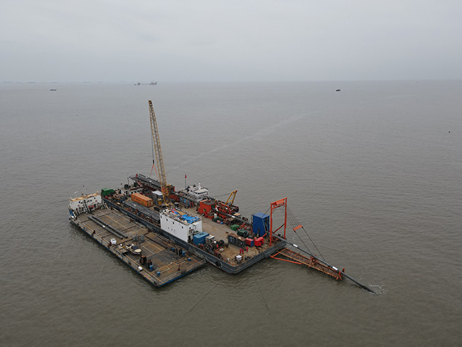 冀東南堡1-29儲氣庫先導試驗(yàn)地麵(miàn)工程注采集輸管道項目鋪(pù)管船施工項目進展順利 冀東南堡1-29儲氣庫先導試驗地麵工程注采集輸管道項目鋪管(guǎn)船施工項目進展順(shùn)利