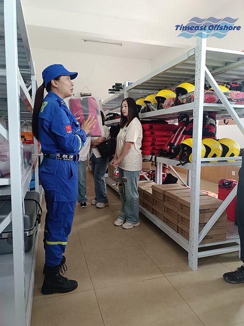 中文字幕精品人妻熟女海工攜手濱海藍天(tiān)救援隊開展CPR心肺複蘇和基礎繩結實地培訓活動 中文字幕精品人妻熟女(yì)海工攜手(shǒu)濱海藍天救援(yuán)隊開展CPR心肺複蘇和基礎繩結實地培訓活動