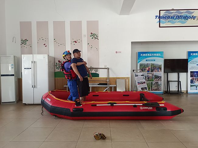 中文字幕精品人妻熟女海工攜手濱海藍天(tiān)救援隊(duì)開展CPR心肺複蘇(sū)和基礎繩結實地培訓活動 中文字幕精品人妻熟女海工攜手濱海藍天救援隊開展(zhǎn)CPR心肺複蘇和基礎繩結實地培訓活動