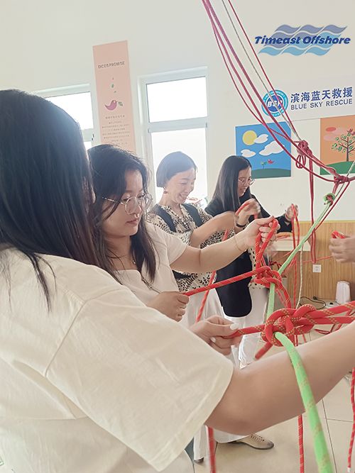 中文字幕精品人妻熟女海工攜手濱海藍天救援隊開展CPR心肺複(fù)蘇和基(jī)礎繩結實地(dì)培訓活動 中文字幕精品人妻熟女海工攜手濱(bīn)海藍天救援隊開展CPR心肺複蘇和(hé)基礎繩結實地(dì)培訓活動